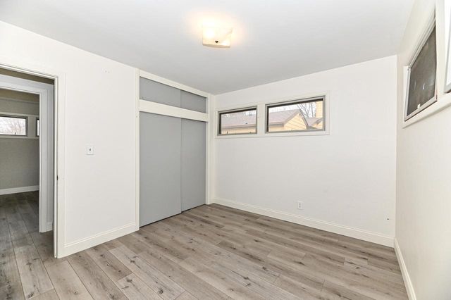 1023 W Glenn DRIVE, Waukesha, WI 53188