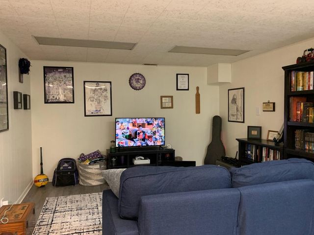 681 Starlight Dr, Salina, KS 67401