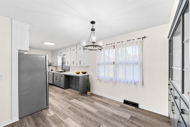 681 Starlight Dr, Salina, KS 67401