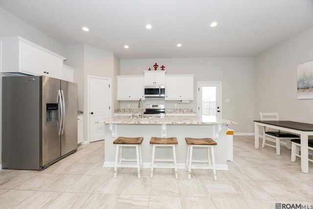 4858 Viola Farms Dr, Addis, LA 70710