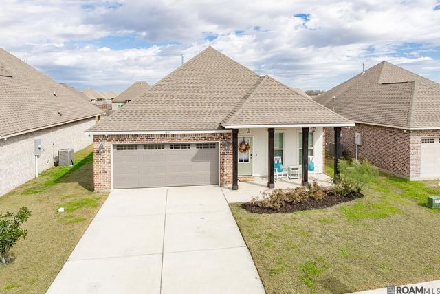 4858 Viola Farms Dr, Addis, LA 70710