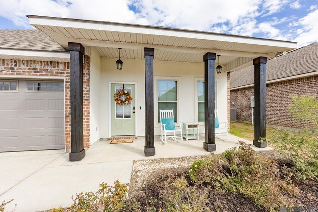 4858 Viola Farms Dr, Addis, LA 70710