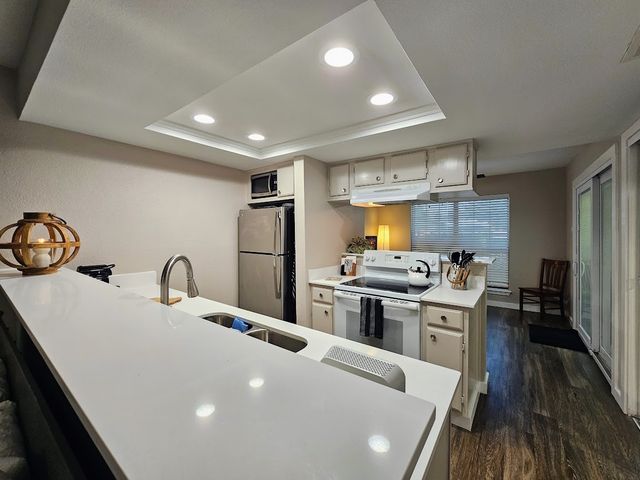 5821 Marvin Loving Drive 111, Garland, TX 75043