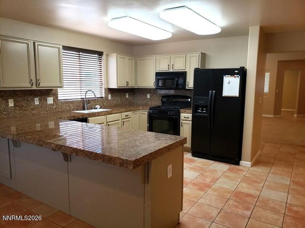 Image 11 of property listing at 4034 Royal Sage Drive, Reno, NV 89503