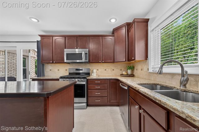 5133 Allison Drive, Troy, MI 48085