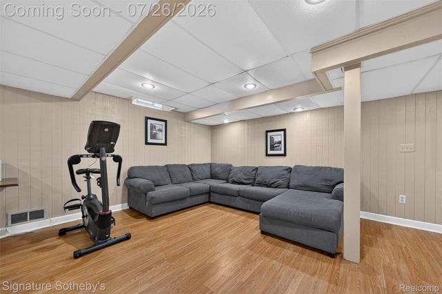 5133 Allison Drive, Troy, MI 48085