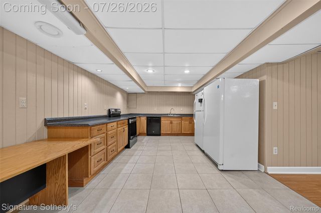 5133 Allison Drive, Troy, MI 48085