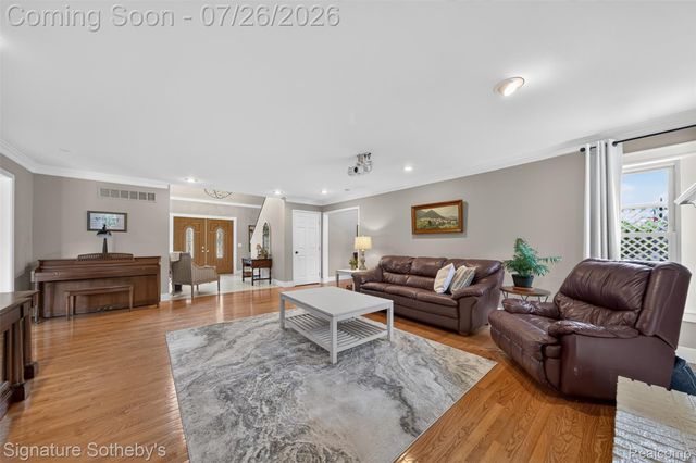 5133 Allison Drive, Troy, MI 48085