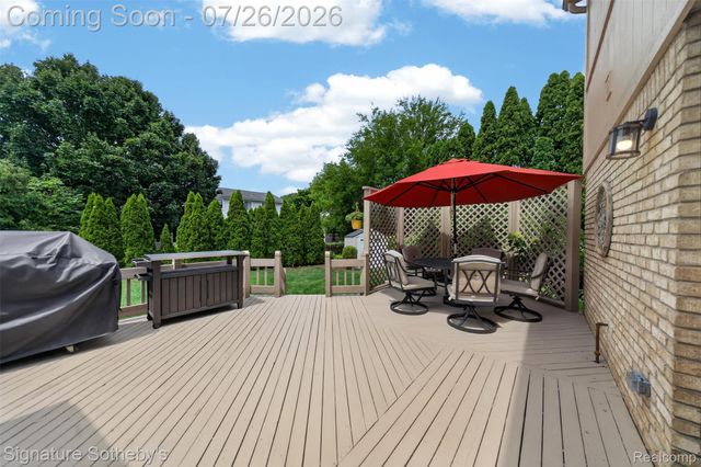 5133 Allison Drive, Troy, MI 48085