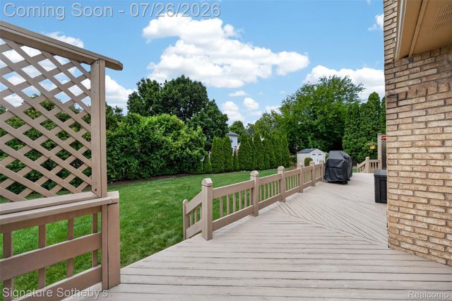 5133 Allison Drive, Troy, MI 48085
