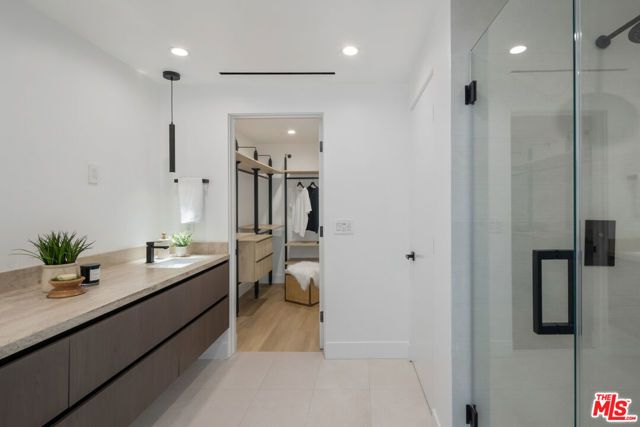 2001 W Bellevue Avenue, Echo Park (los Angeles), CA 90026