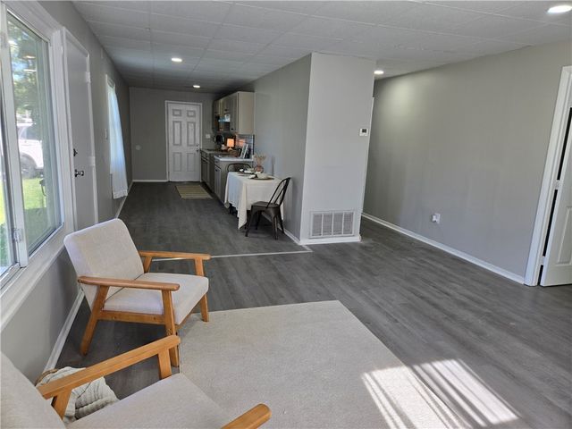800 N Scott Street, New Carlisle, OH 45344