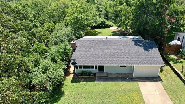 2626 W Washington Street, Denison, TX 75020