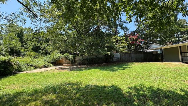 2626 W Washington Street, Denison, TX 75020