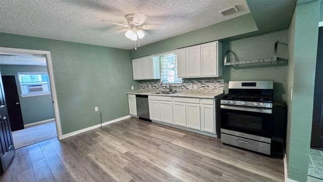 2626 W Washington Street, Denison, TX 75020