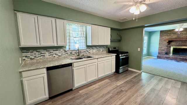 2626 W Washington Street, Denison, TX 75020