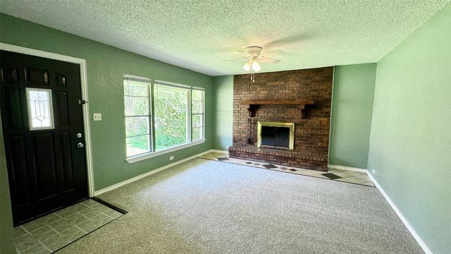 2626 W Washington Street, Denison, TX 75020