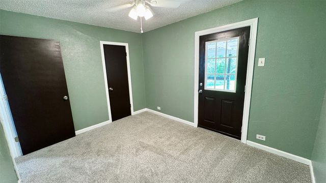 2626 W Washington Street, Denison, TX 75020