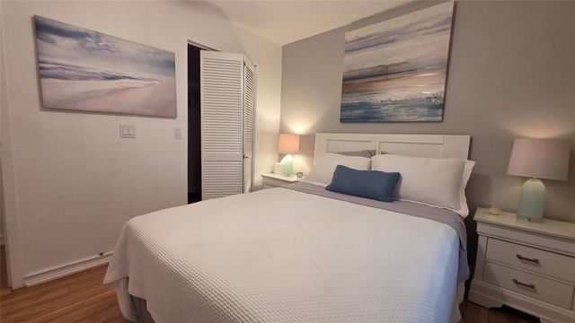 2801 Somerset Dr 211, Lauderdale Lakes, FL 33311