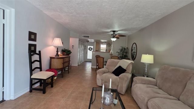 2801 Somerset Dr 211, Lauderdale Lakes, FL 33311