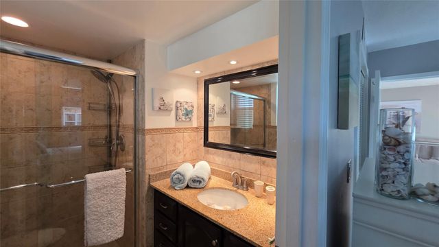 2801 Somerset Dr 211, Lauderdale Lakes, FL 33311