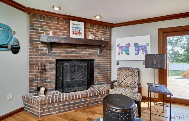 404 Chantilly Court, Warrenton, MO 63383