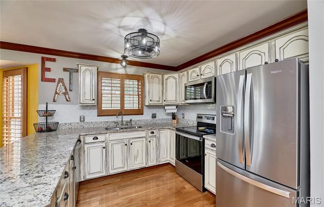 404 Chantilly Court, Warrenton, MO 63383