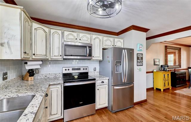 404 Chantilly Court, Warrenton, MO 63383
