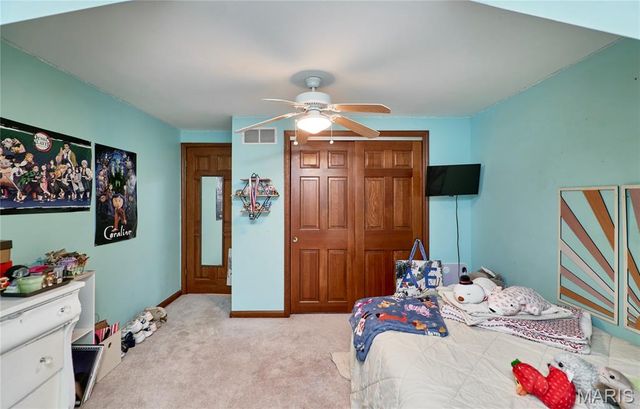404 Chantilly Court, Warrenton, MO 63383