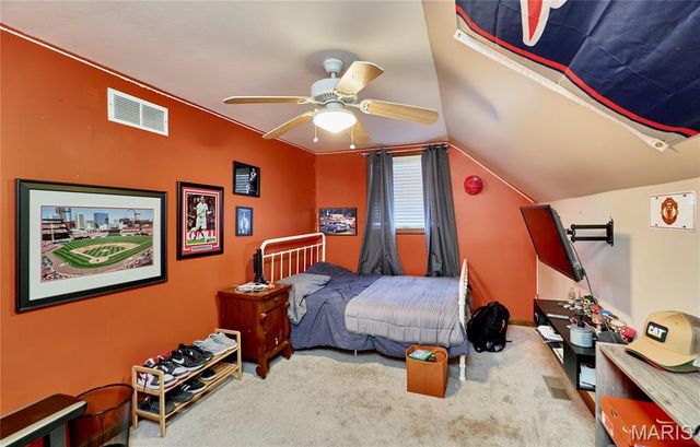 404 Chantilly Court, Warrenton, MO 63383