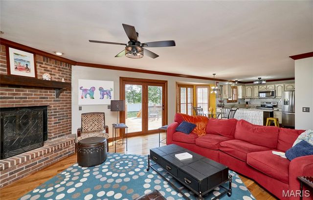 404 Chantilly Court, Warrenton, MO 63383
