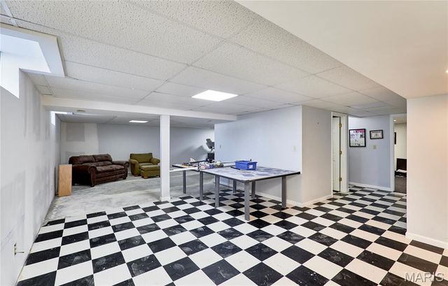 404 Chantilly Court, Warrenton, MO 63383