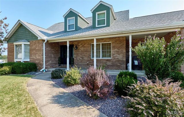 404 Chantilly Court, Warrenton, MO 63383