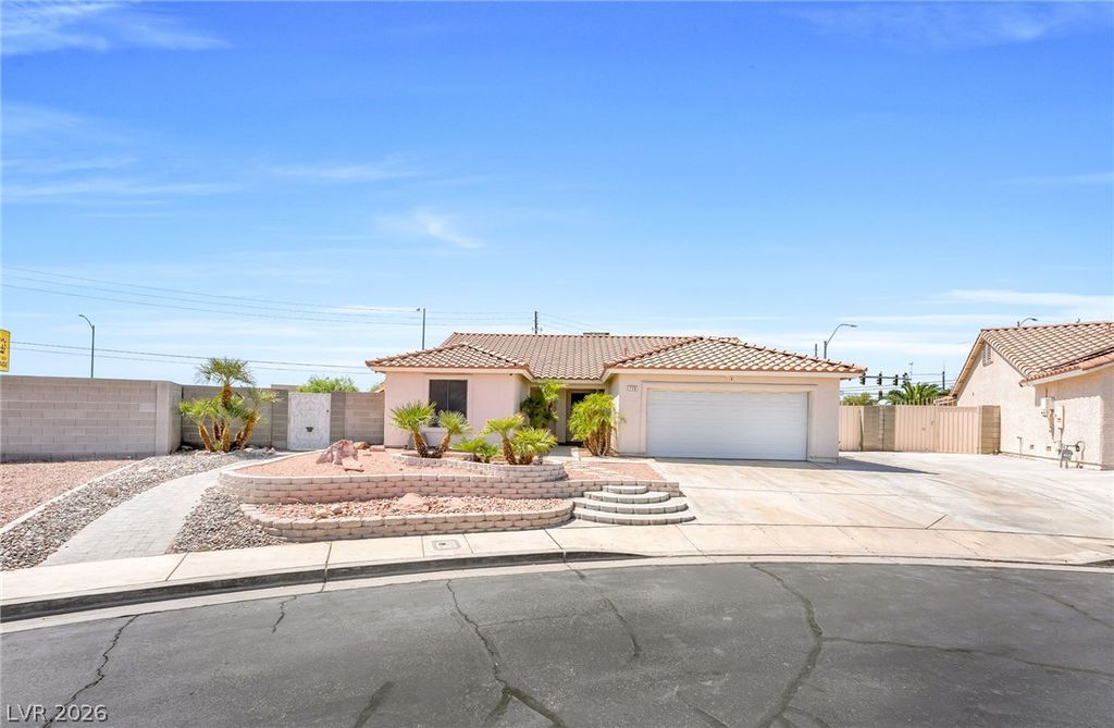 719 Carlitos Avenue, North Las Vegas, NV 89031 — photo 2
