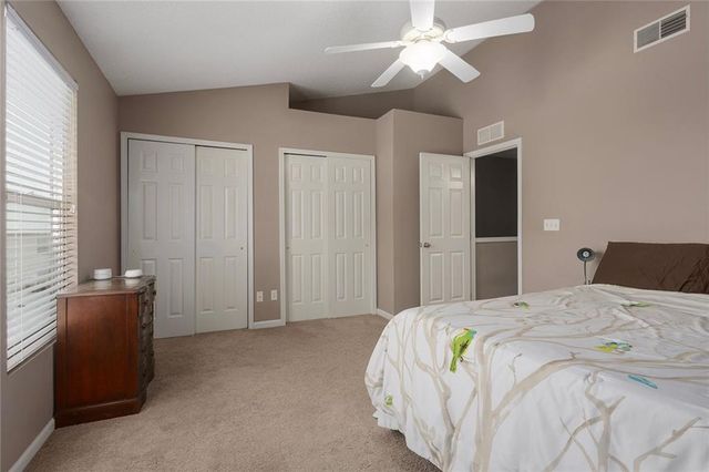 5436 N Fairmount Avenue, Kansas City, MO 64118