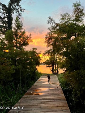 168 W Royal Way, Merry Hill, NC 27957