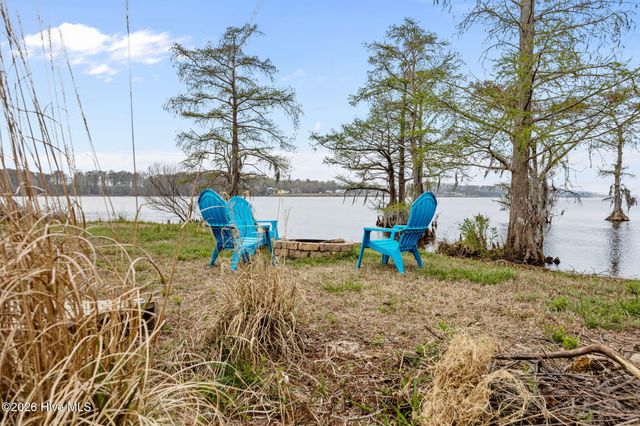 168 W Royal Way, Merry Hill, NC 27957