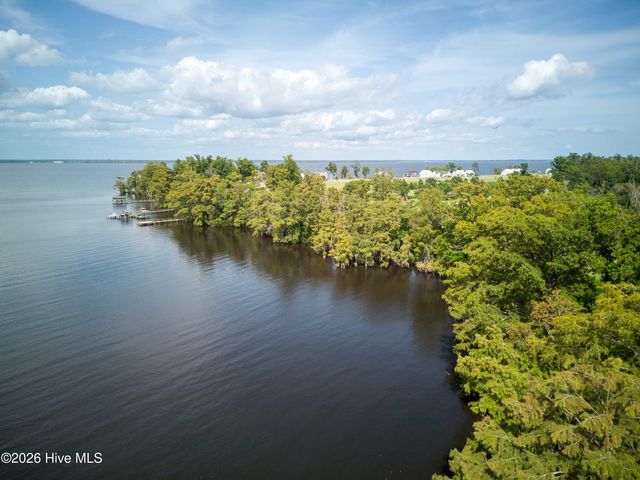 168 W Royal Way, Merry Hill, NC 27957