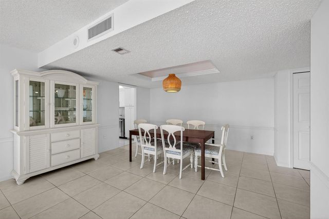 4200 N Ocean Drive 2-804, Singer Island, FL 33404