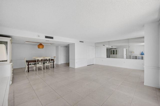 4200 N Ocean Drive 2-804, Singer Island, FL 33404