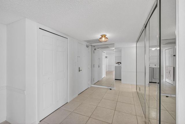 4200 N Ocean Drive 2-804, Singer Island, FL 33404