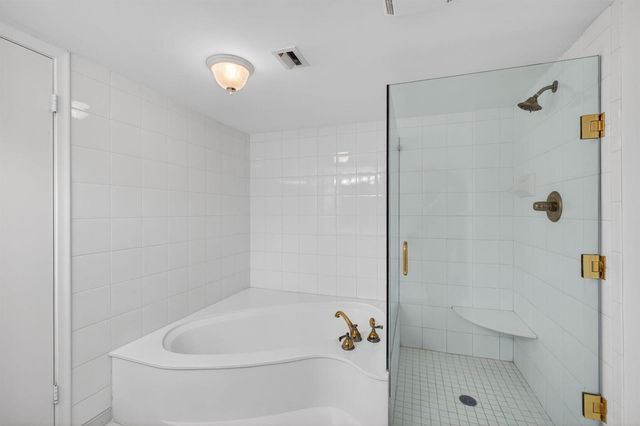 4200 N Ocean Drive 2-804, Singer Island, FL 33404