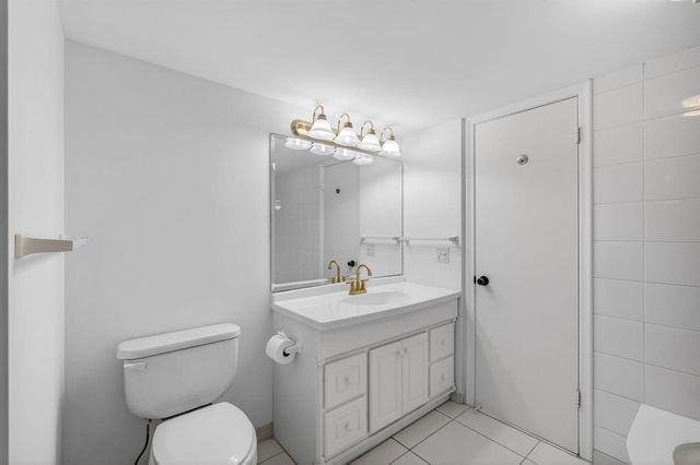 4200 N Ocean Drive 2-804, Singer Island, FL 33404