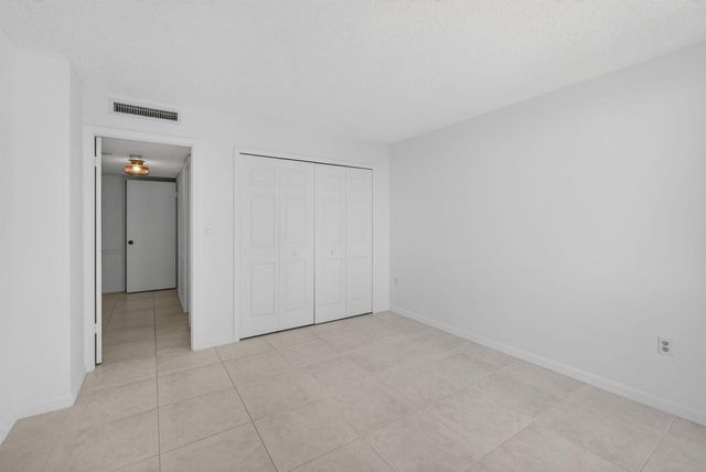 4200 N Ocean Drive 2-804, Singer Island, FL 33404