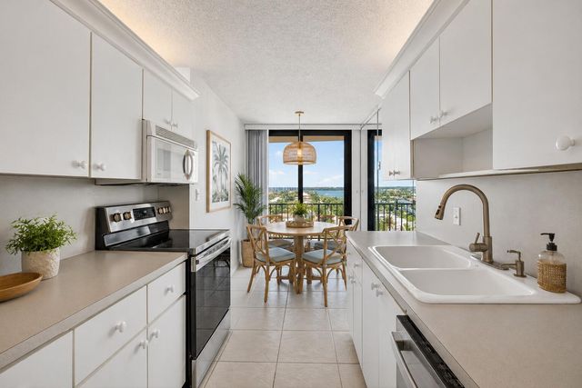 4200 N Ocean Drive 2-804, Singer Island, FL 33404