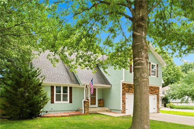 13107 S Arapaho Drive, Olathe, KS 66062