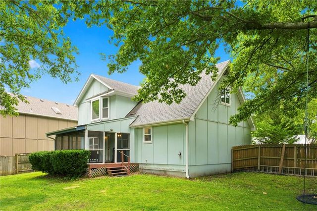 13107 S Arapaho Drive, Olathe, KS 66062