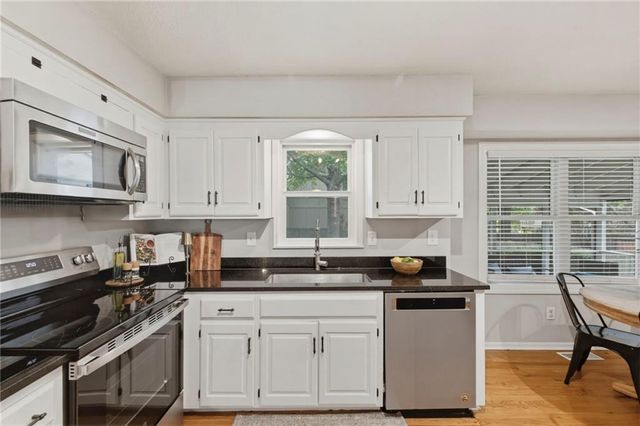 13107 S Arapaho Drive, Olathe, KS 66062