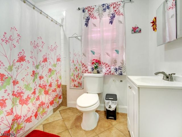 20 Geneva St, Elizabeth City, NJ 07206