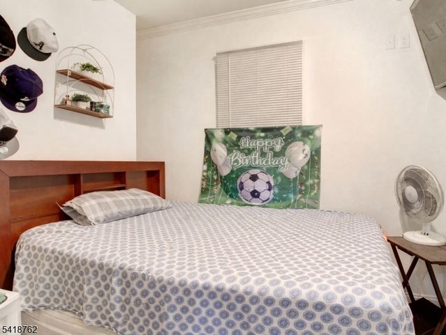 20 Geneva St, Elizabeth City, NJ 07206